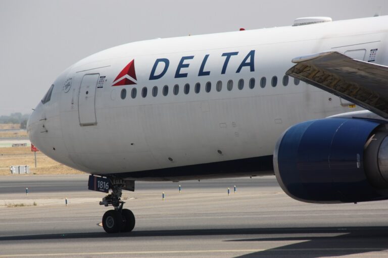 DELTA anuncia sus vuelos para la temporada de invierno entre España y EE.UU.