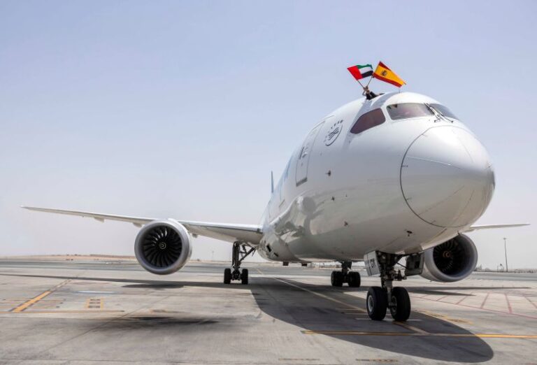 AIR EUROPA conecta Madrid con Abu Dhabi