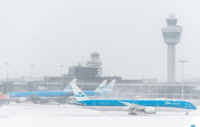 Caos en el aeropuerto de Ámsterdam-Schiphol: análisis de la semana más crítica de su historia