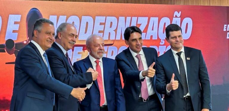 AENA formaliza en Brasil un plan de 900 millones de euros